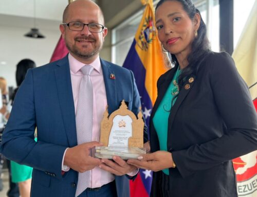 Colegio de Contadores de Carabobo otorgó reconocimiento a CEUJAP por su labor académica y social