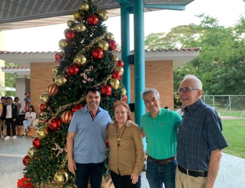 UJAP enciende su árbol de Navidad con mensaje de unión y agradecimiento para la gran familia universitaria